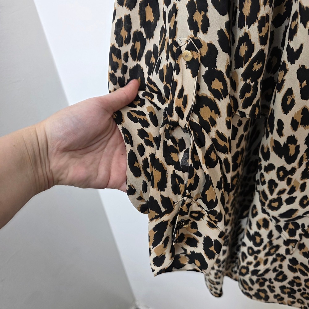 Chicos Leopard Print Tunic Blouse V-Neck Roll Tab Sleeve Tan Black Size 3 (XL) - Picture 3 of 9